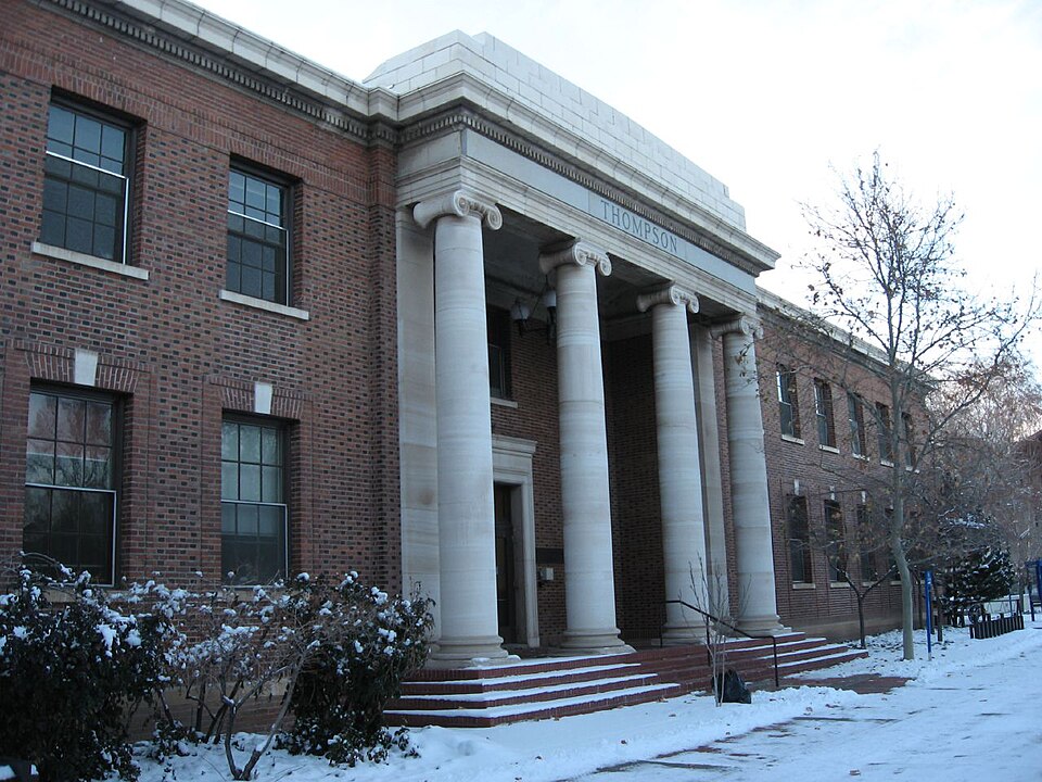 Thompson_Building,_University_of_Nevada_,_Reno,_Nevada_(3161659989).jpg