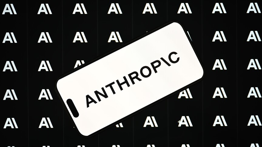 Anthropic kurucusu Clark, yapay zekâ için acil kapatma düğmesini tartışmaya açtı