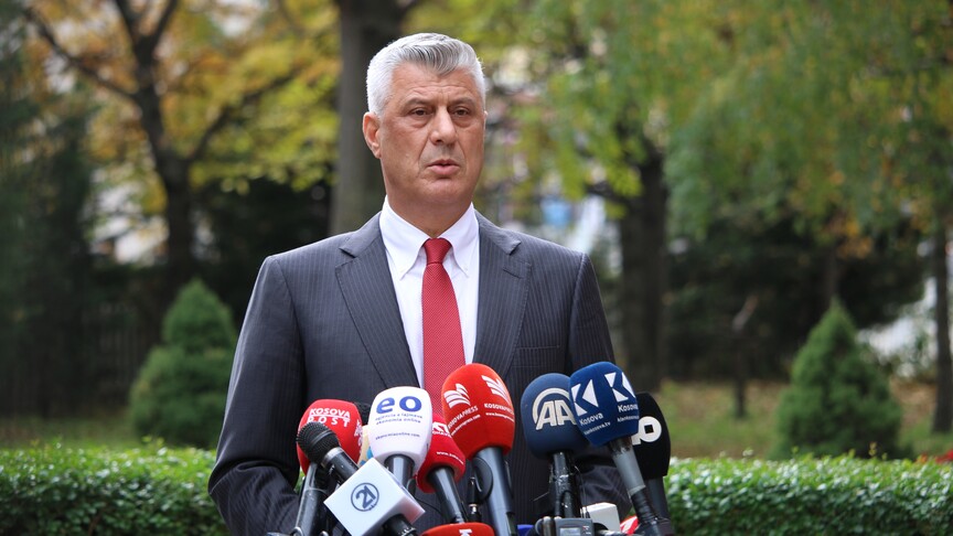 Kosova'nın eski Cumhurbaşkanı Thaçi savaş suçlarından 25 yıl hapse mahkum edildi