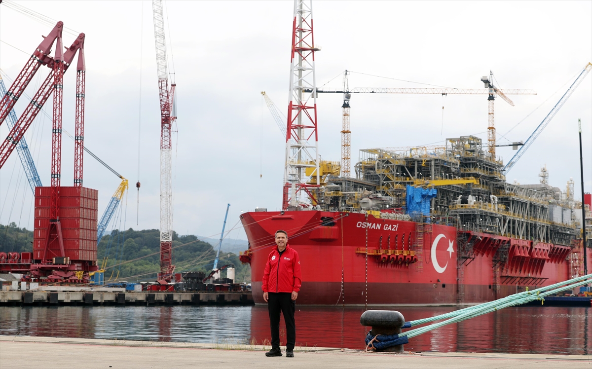 Bakan Bayraktar: Osman Gazi platformunda ilk gaz yıl sonunda yakılacak