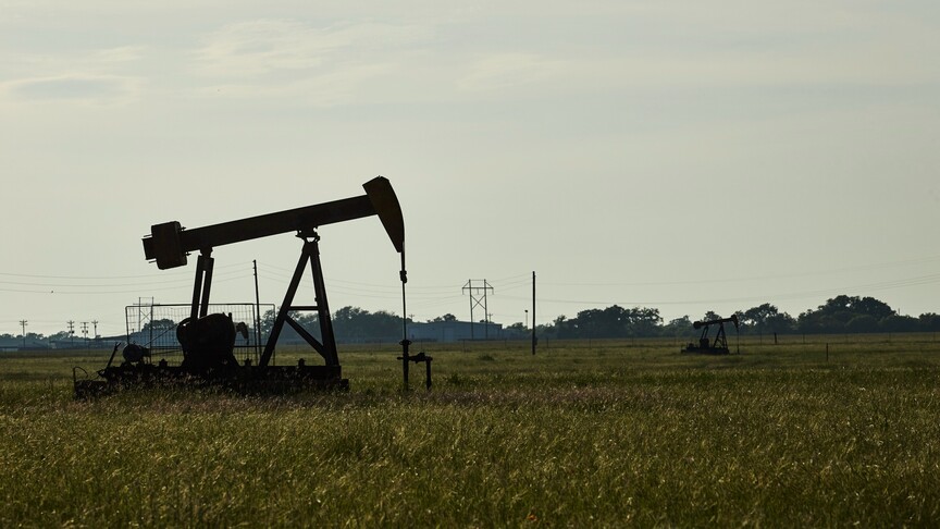 Brent petrolün varil fiyatı yüzde 2 düşerek 102,7 dolara geriledi