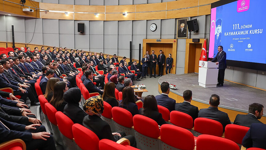 Cumhurbaşkanı Yardımcısı Yılmaz, kaymakam adaylarından kamu yararını gözetmelerini istedi