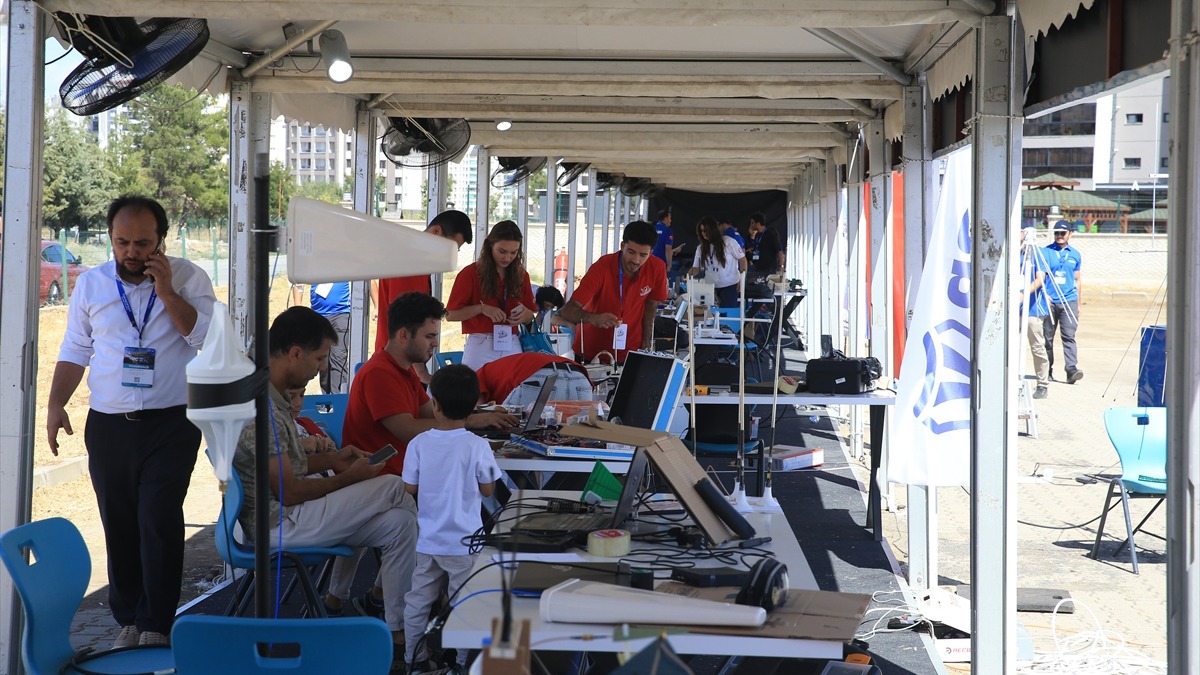 Diyarbakır'da TEKNOFEST 2026 yarışmaları 8 farklı kategoride ikinci gününde sürüyor