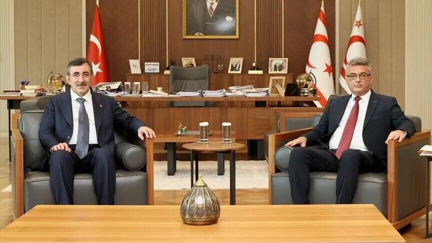 KKTC Cumhurbaşkanı Tufan Erhürman, Cumhurbaşkanı Yardımcısı Cevdet Yılmaz ile görüştü