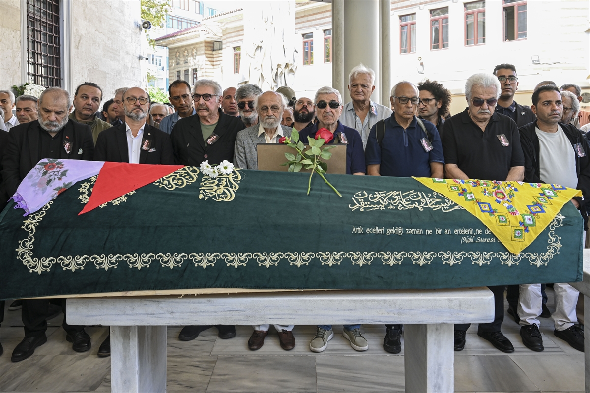 Oyuncu Gülsen Tuncer, Şişli Camisi'ndeki törenle son yolculuğuna uğurlandı
