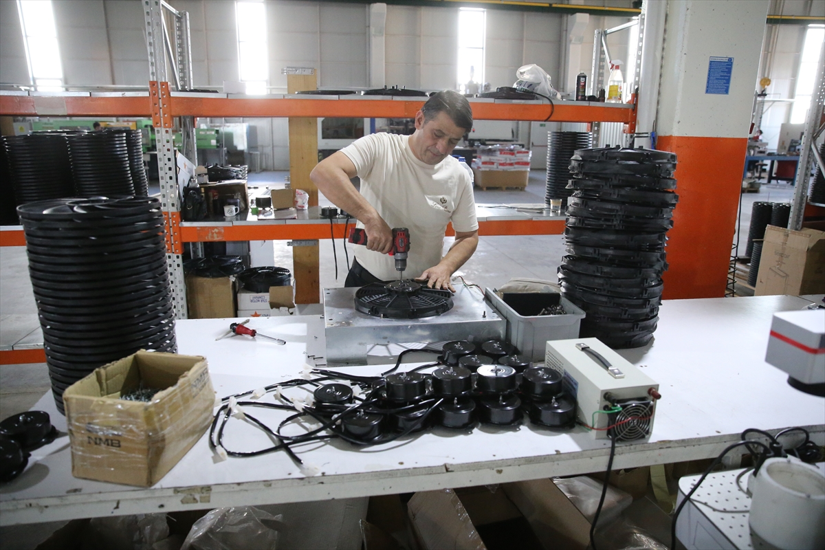 Karacadağ OSB'de 3 fabrika üretime başladı, 4 bin 600 kişilik hedef açıklandı