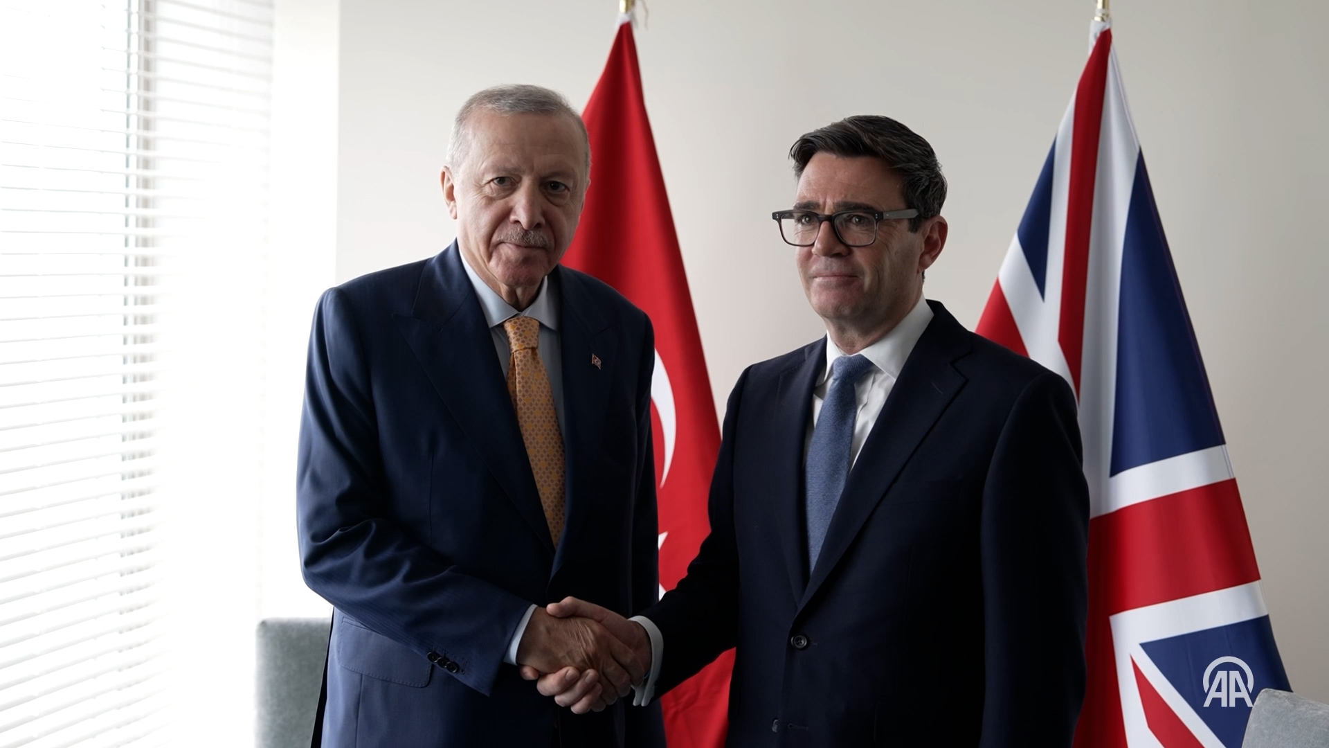 Erdoğan ve Birleşik Krallık Başbakanı Burnham, bölgesel ve küresel gündemi görüştü