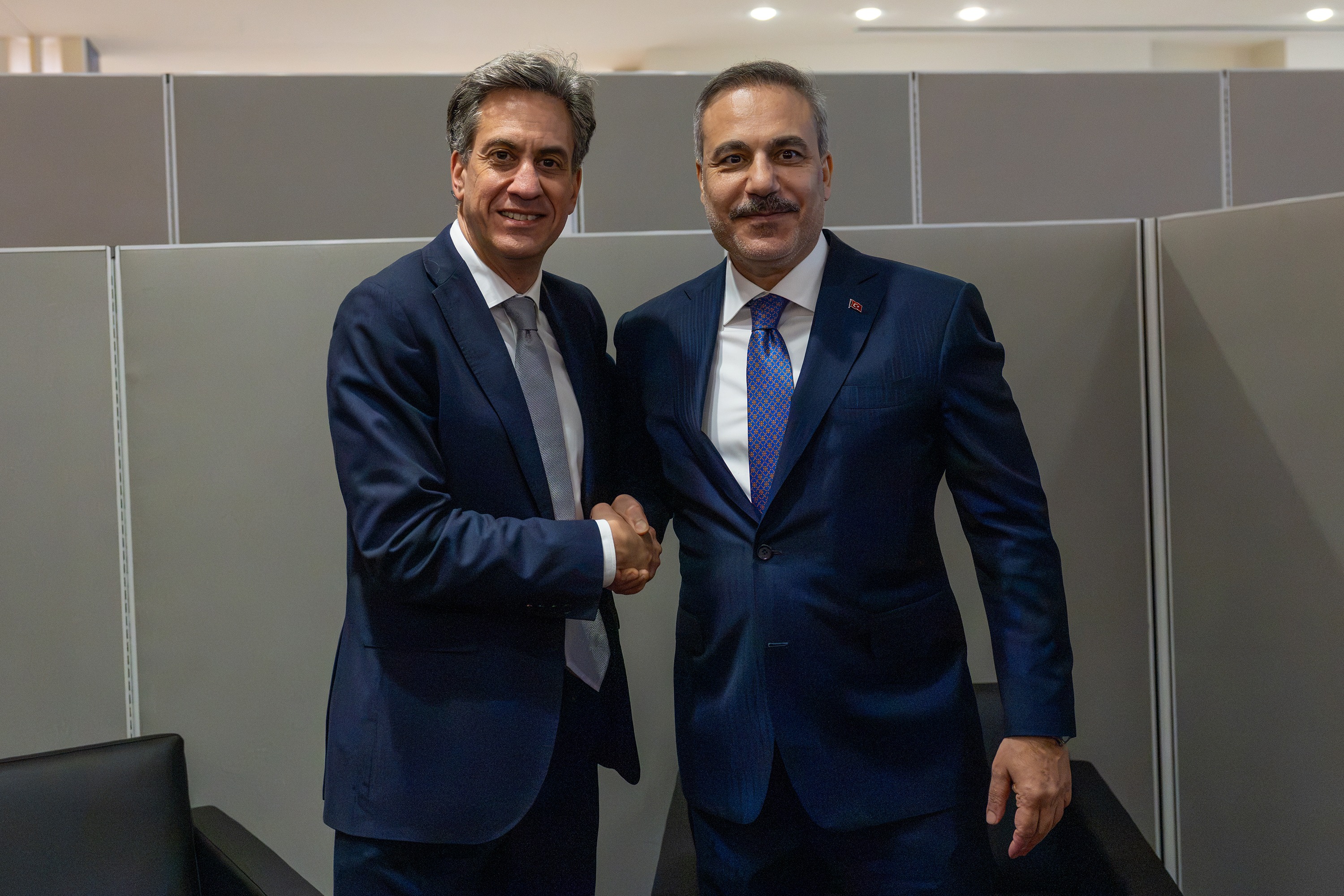 Hakan Fidan, İngiltere Dışişleri Bakanı Ed Miliband ile New York'ta görüştü