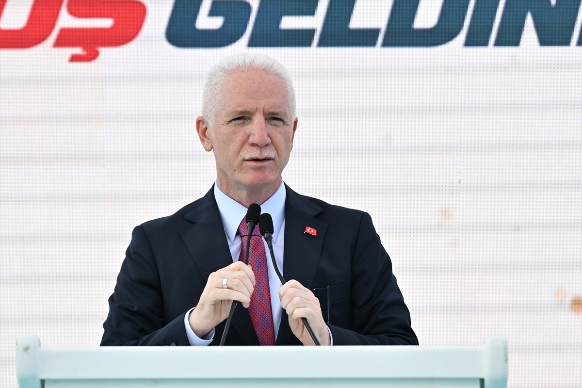 Bakan Bak: Bayrampaşa'daki beş spor tesisine 1 milyar 150 milyon lira yatırım