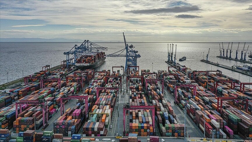 Yılmaz: Türkiye'nin mal ve hizmet ihracatı 2025'te 400 milyar dolara yaklaştı