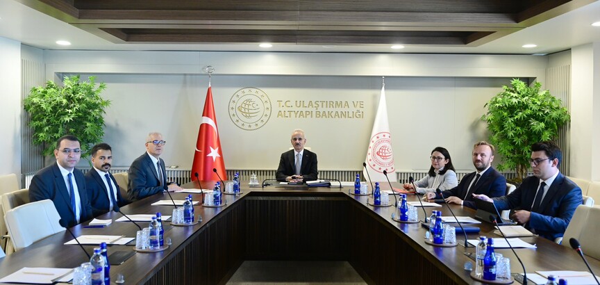 Bakan Uraloğlu, Mısır'ın Ankara Büyükelçisi Bedovi ile ulaşımı görüştü
