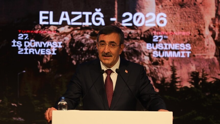 Yılmaz, Türkiye ekonomisinin bu yıl yüzde 3,3 büyümesini bekliyor