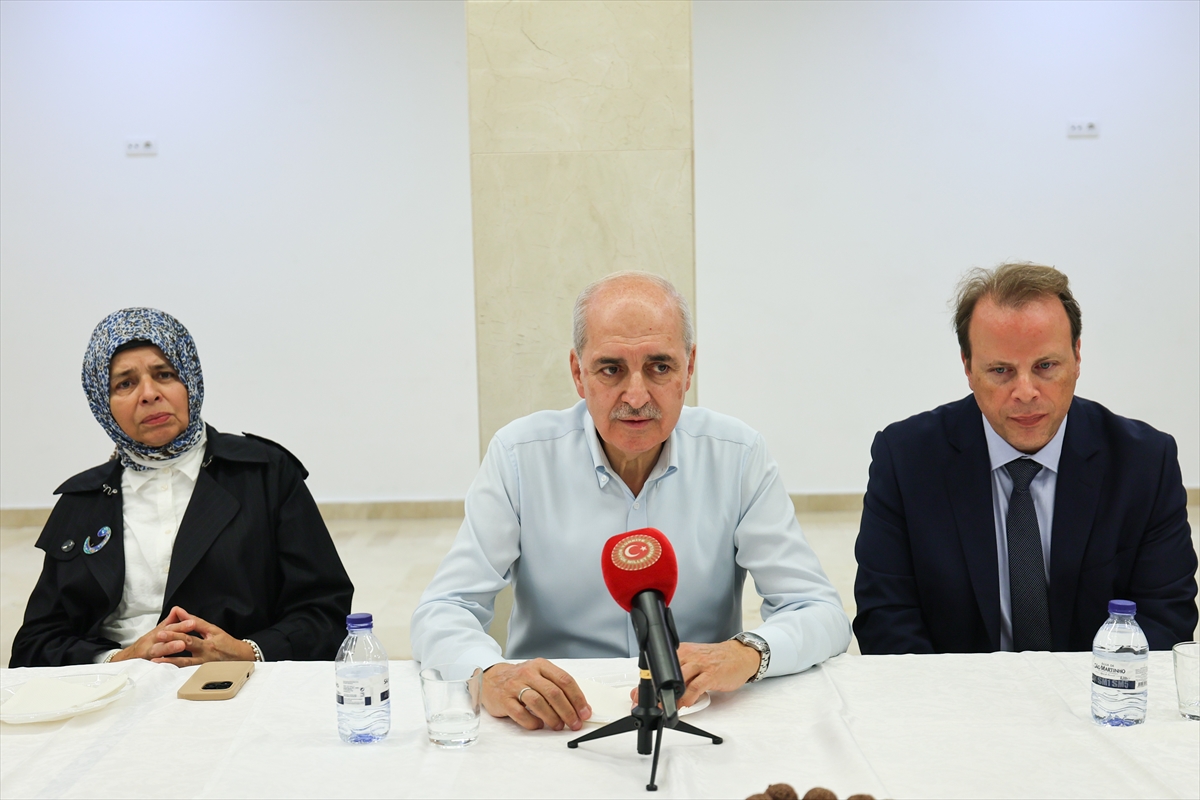 Meclis Başkanı Kurtulmuş, Lizbon Merkez Camisi’nde Müslüman temsilcileriyle görüştü