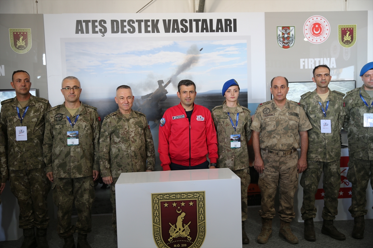 Selçuk Bayraktar, Şanlıurfa’daki TEKNOFEST alanında hazırlıkları inceledi