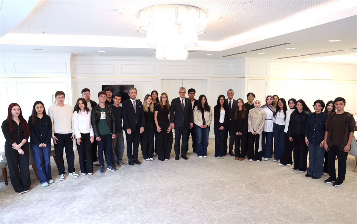 Bakan Memişoğlu: Sağlık sistemi günde 3 milyon kişiye dokunuyor