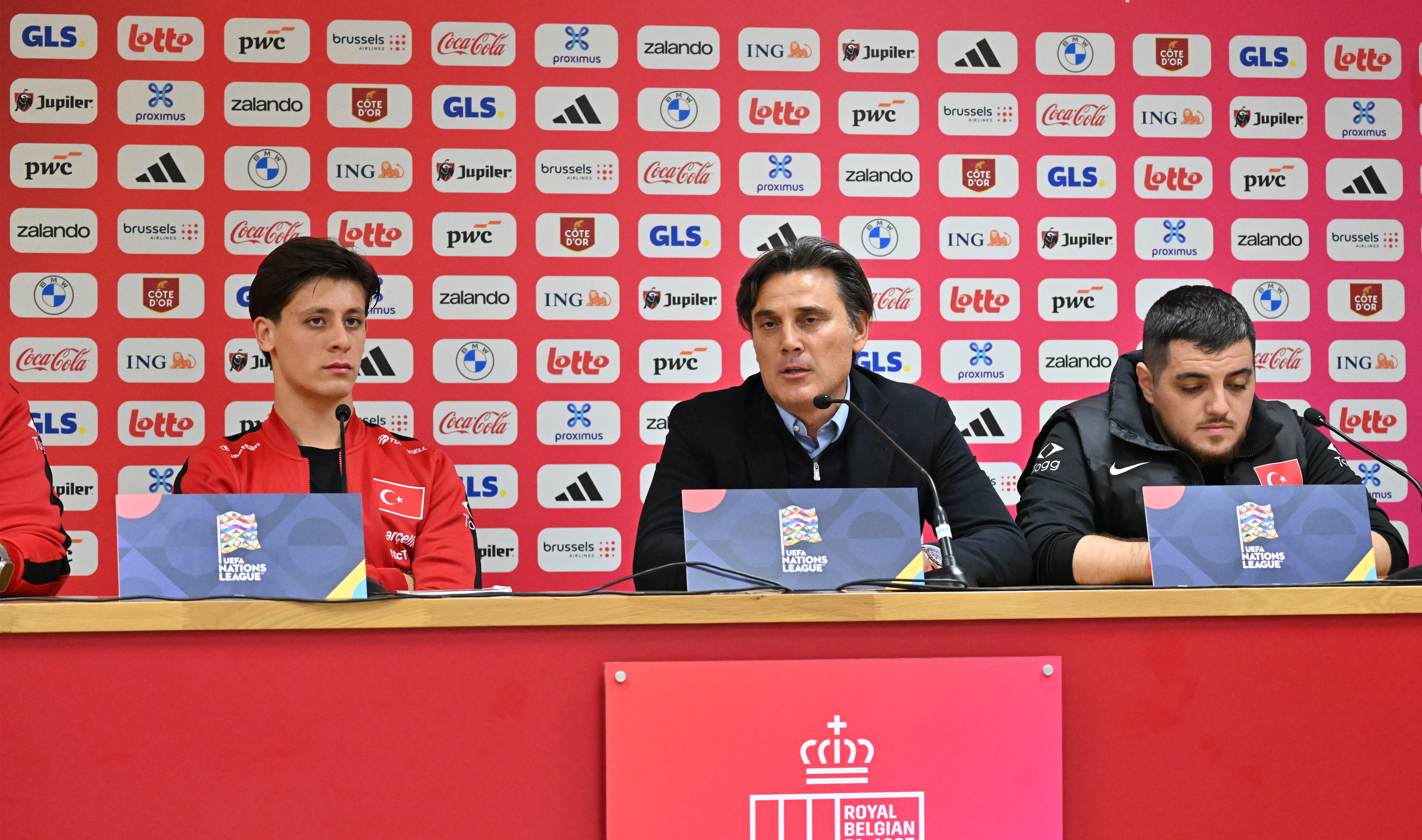 Montella, milli futbolculara yönelik eleştirilerin bazen haksız olduğunu söyledi