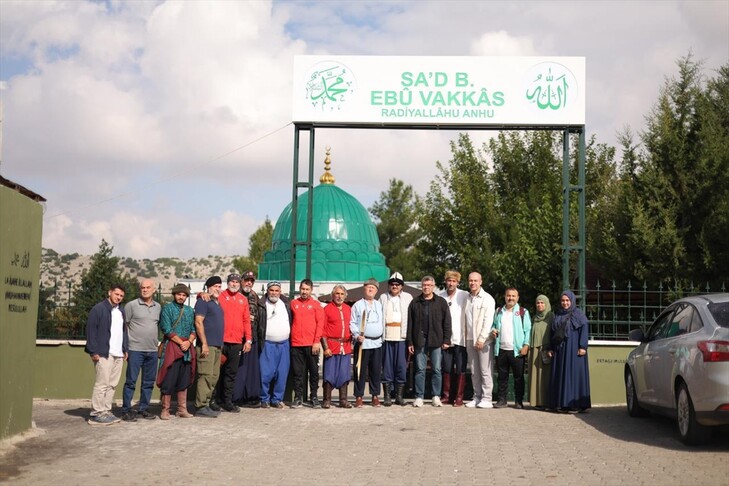 Geleneksel Türk okçuları, Sa'd bin Ebi Vakkas'ın makamını ziyaret etti