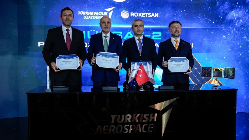 TUSAŞ ve ROKETSAN, Türkiye'nin seri üretilebilen ilk uydu ailesi HÜRSAT için imzaları attı