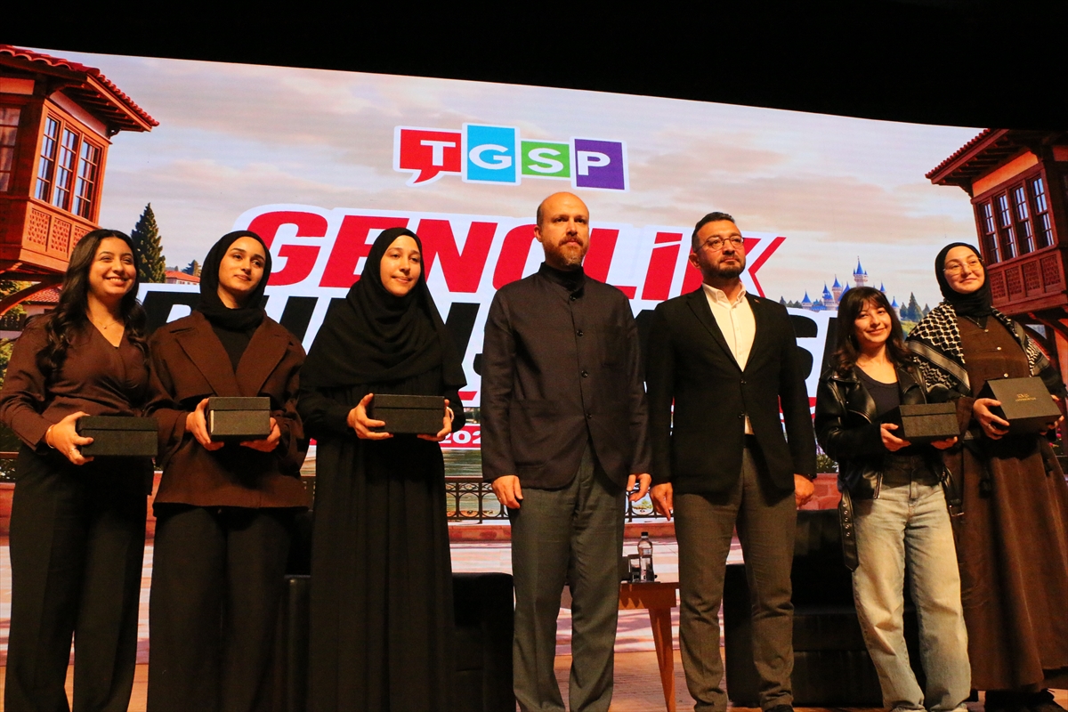 Bilal Erdoğan: Türkiye en kötü senaryoda 2100'de 50 milyonun altına düşebilir
