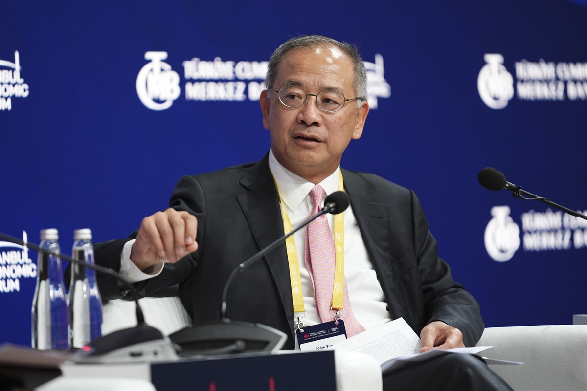 Karahan says central banks should lead in setting AI standards