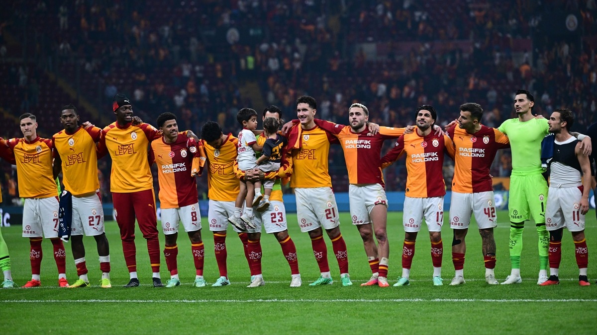 Galatasaray, Kasımpaşa'yı son dakikalarda bulduğu gollerle 3-1 yendi