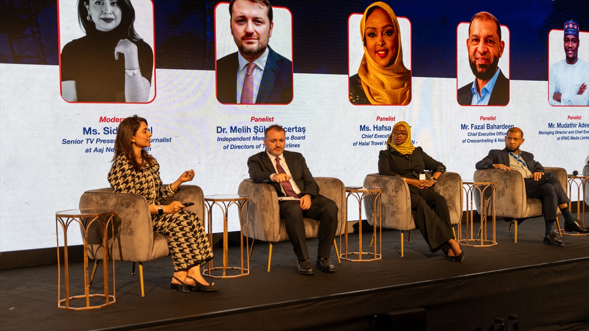 Londra Helal Forumu'nda THY'nin yaklaşık 360 noktaya bağlantısı konuşuldu