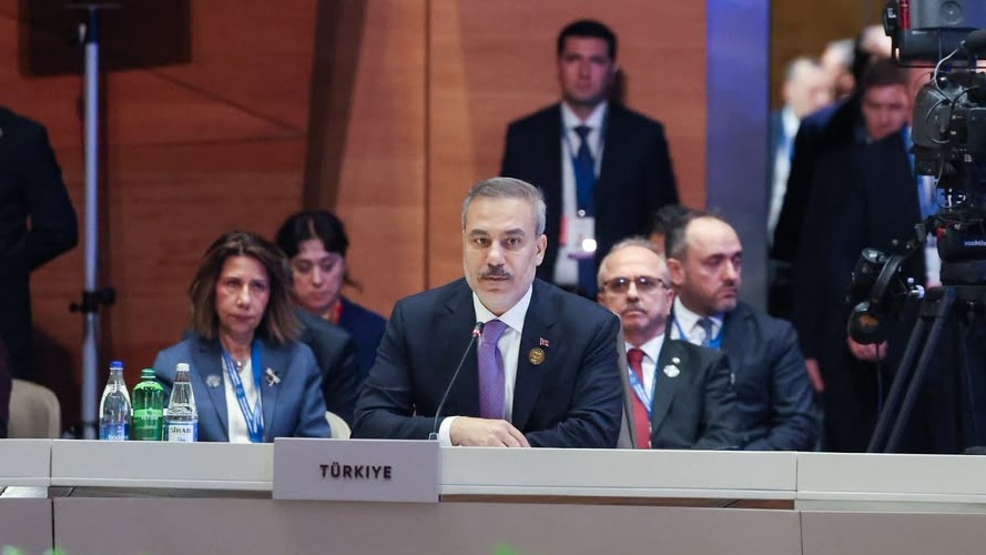 Fidan Bakü'deki zirvede Filistinlilerin hakları için güçlü destek çağrısı yaptı
