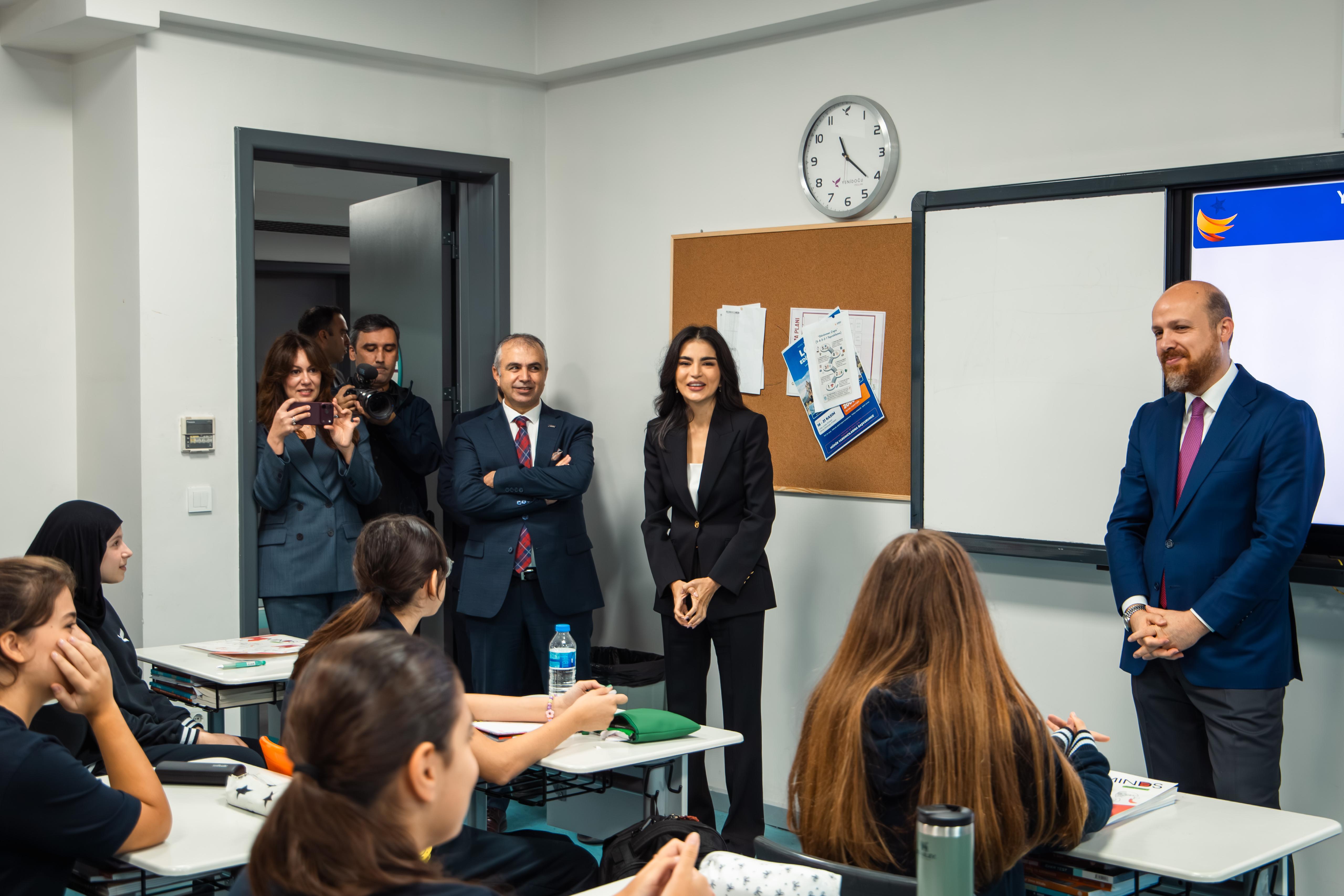 Özbekistan Cumhurbaşkanlığı İdaresi Başkanı Mirziyoyeva, İstanbul’da YETEV okullarını ziyaret etti
