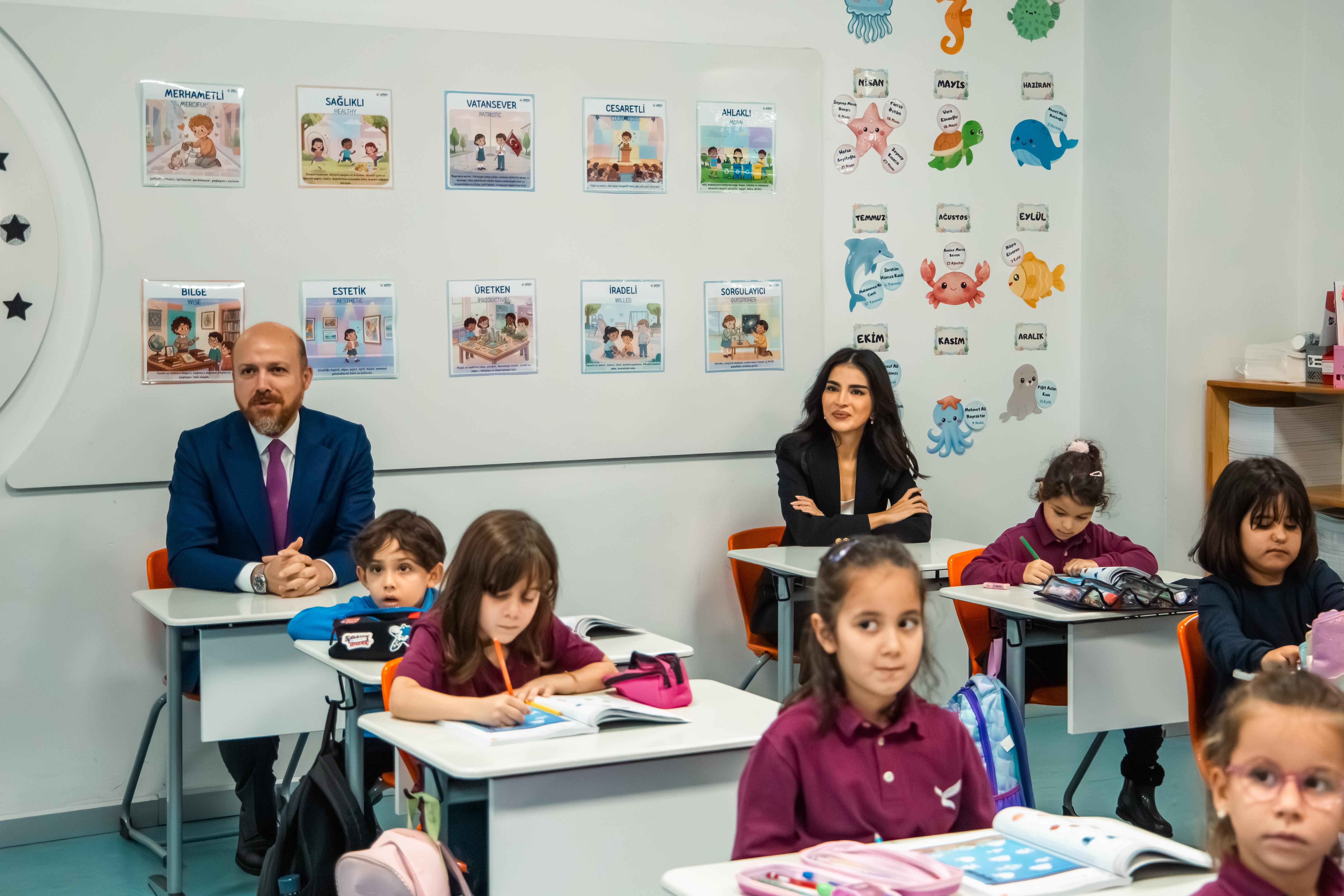 Özbekistan Cumhurbaşkanlığı İdaresi Başkanı Mirziyoyeva, İstanbul’da YETEV okullarını ziyaret etti