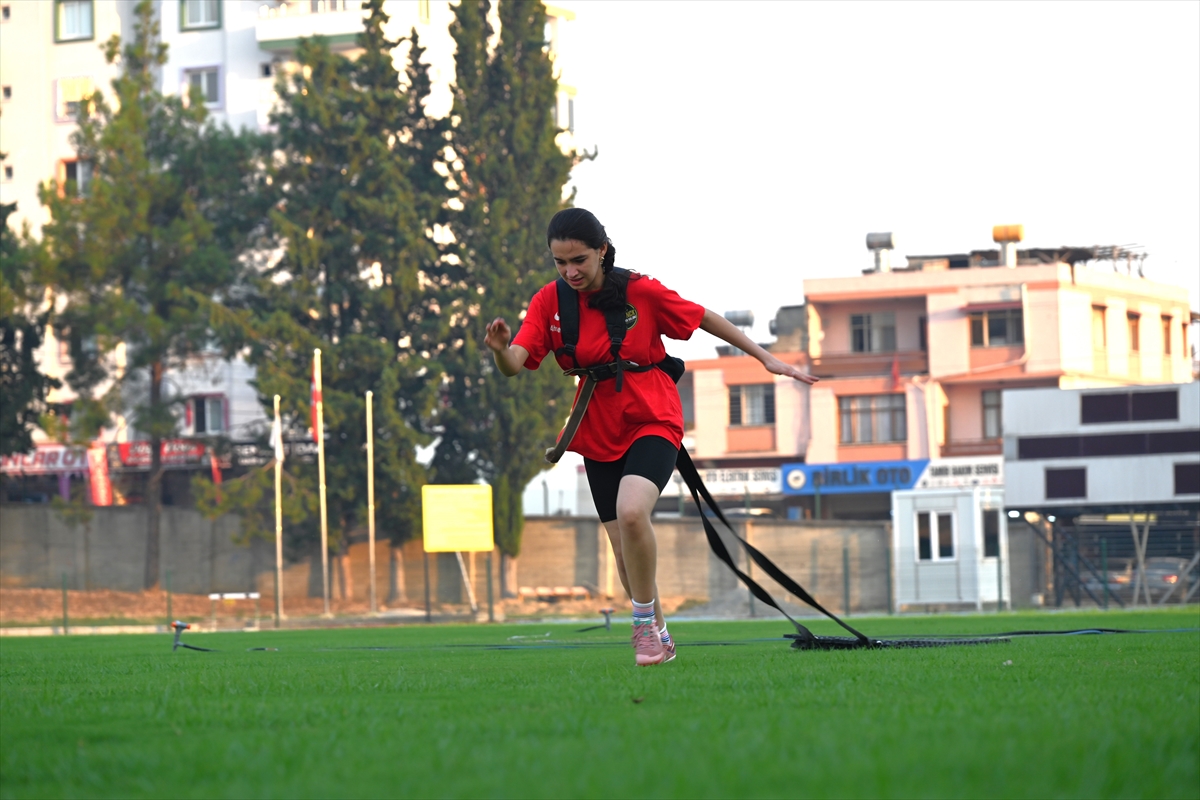 Otizmli Ahsen, atletizmde iki Türkiye rekoruyla beşinci şampiyonluğunu kazandı