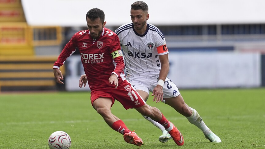 Kasımpaşa, Samsunspor'u 4-1 yenerek sahasında üç puanı hanesine yazdırdı