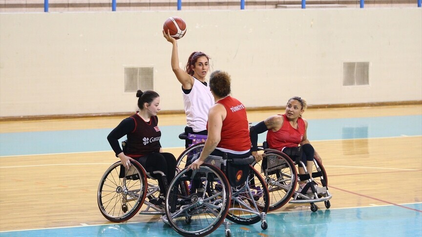 Women's national wheelchair basketball team win European B Division title unbeaten