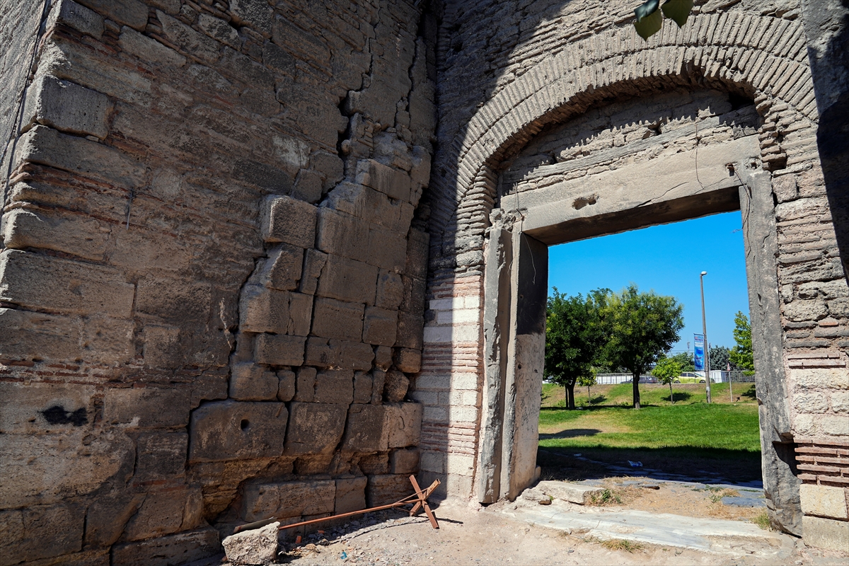 İstanbul’daki Sulu Kule, 1453 kuşatmasının tarihi izlerini bugüne taşıyor