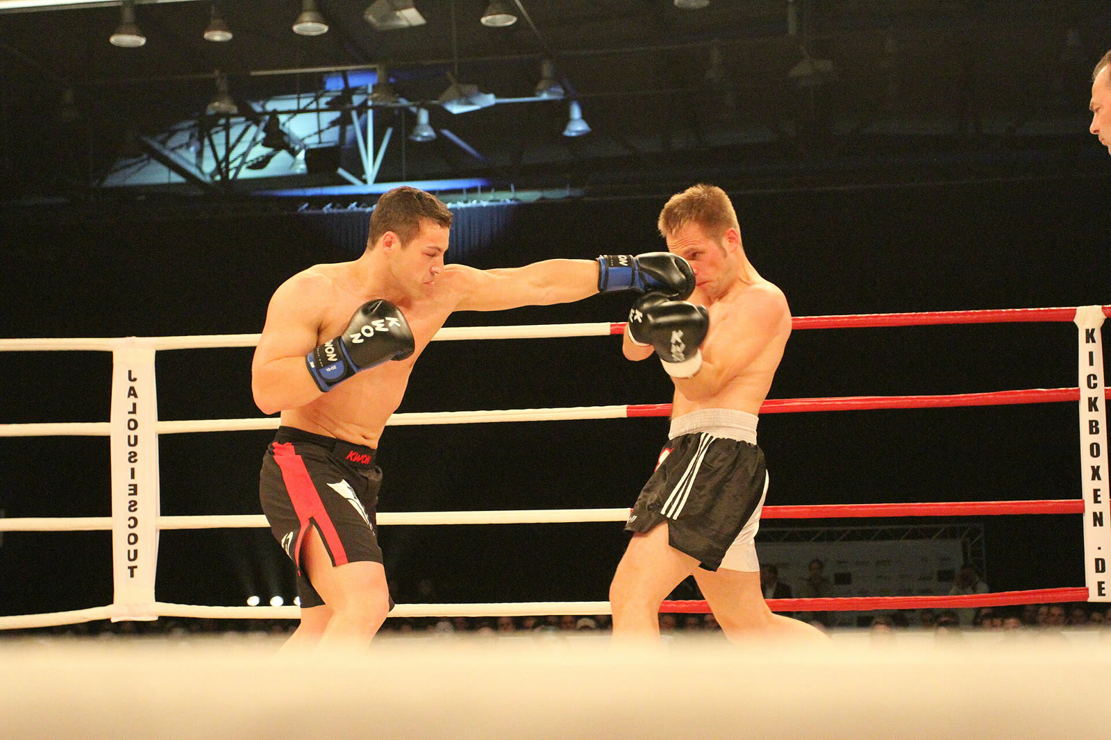 Dünya kick boks şampiyonasından bir kare (arşiv)