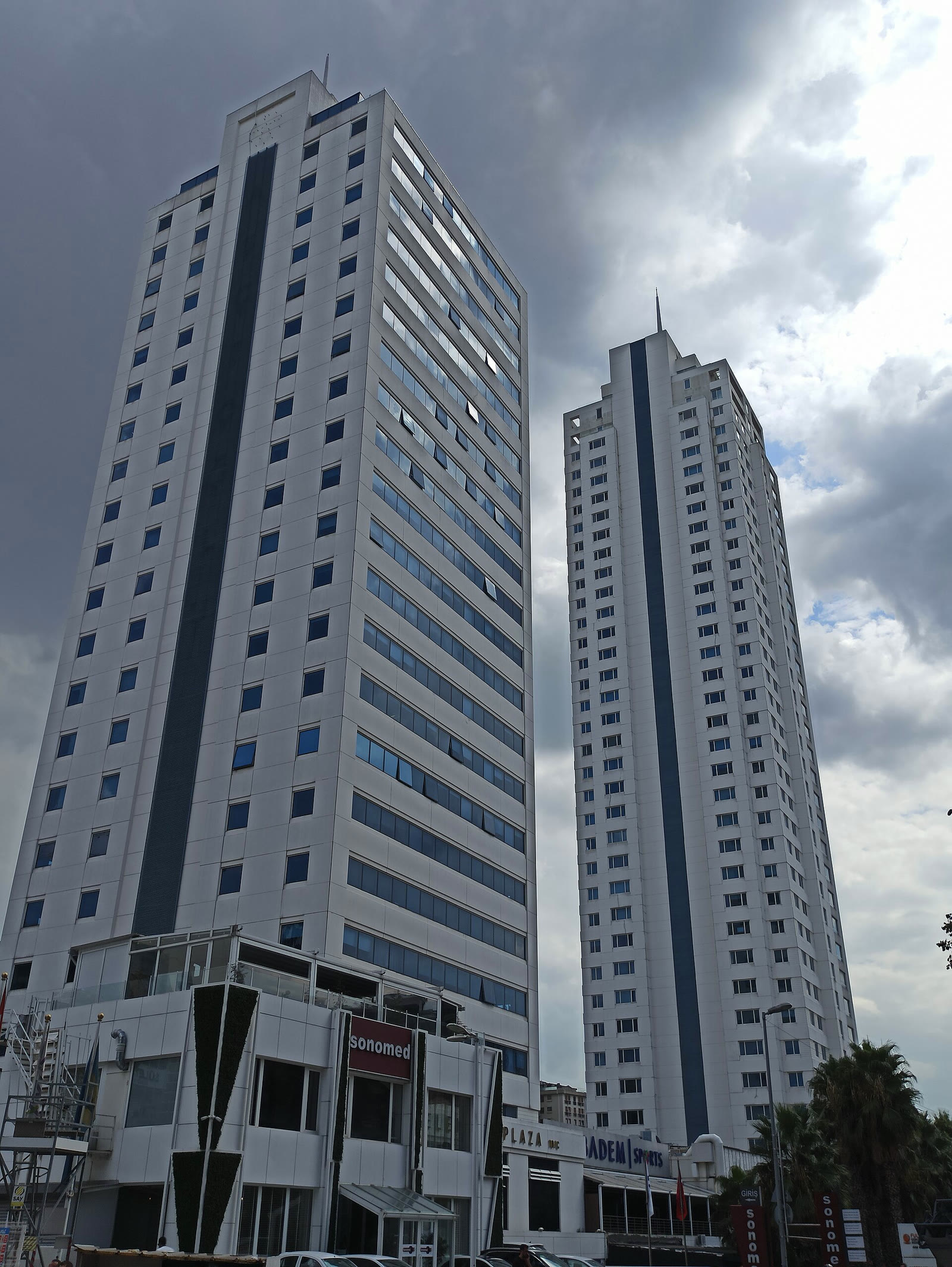İstanbul'da konut binaları (arşiv)