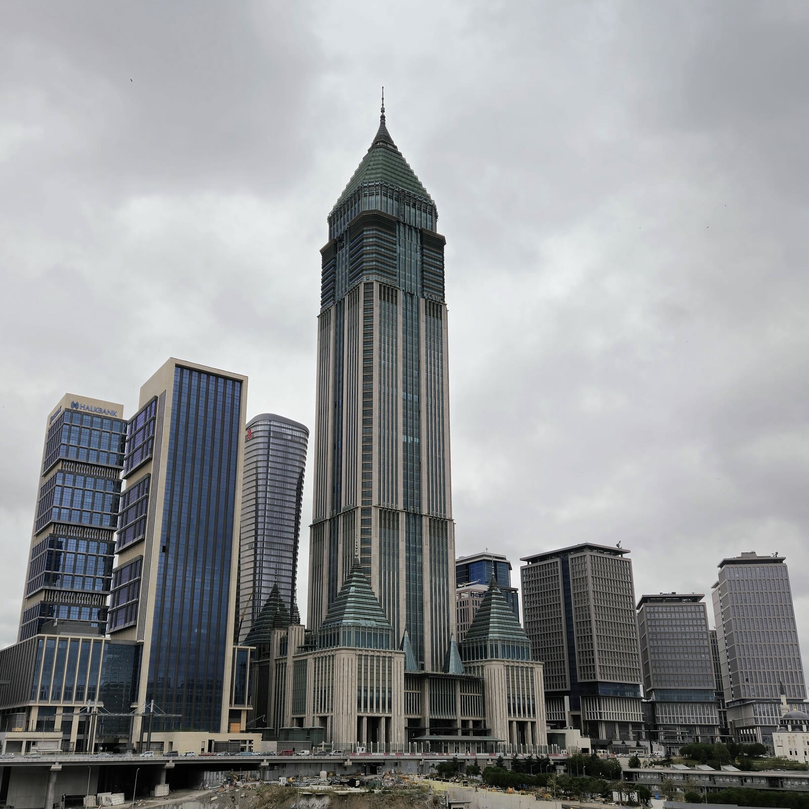 Merkez Bankası’nın yeni genel merkez kulesinin de yer aldığı İstanbul Finans Merkezi (arşiv)