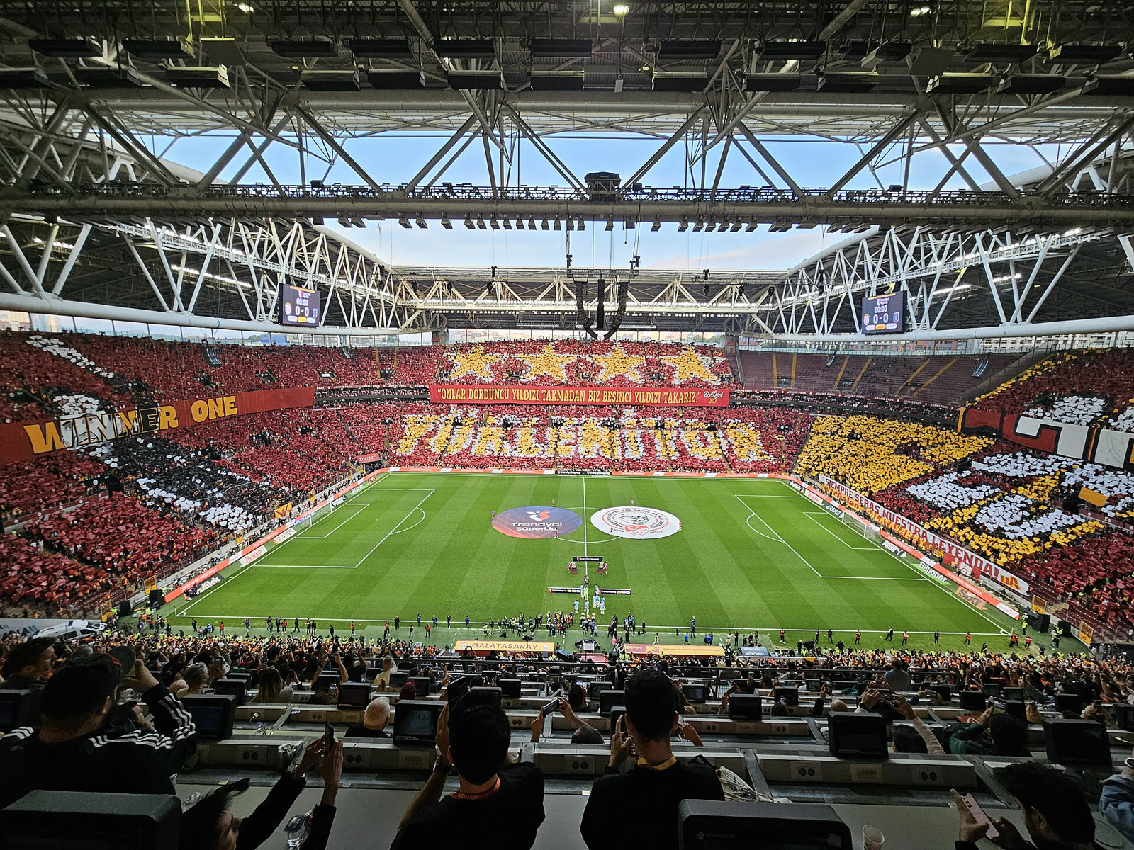 Galatasaray'ın iç saha maçlarını oynadığı RAMS Park