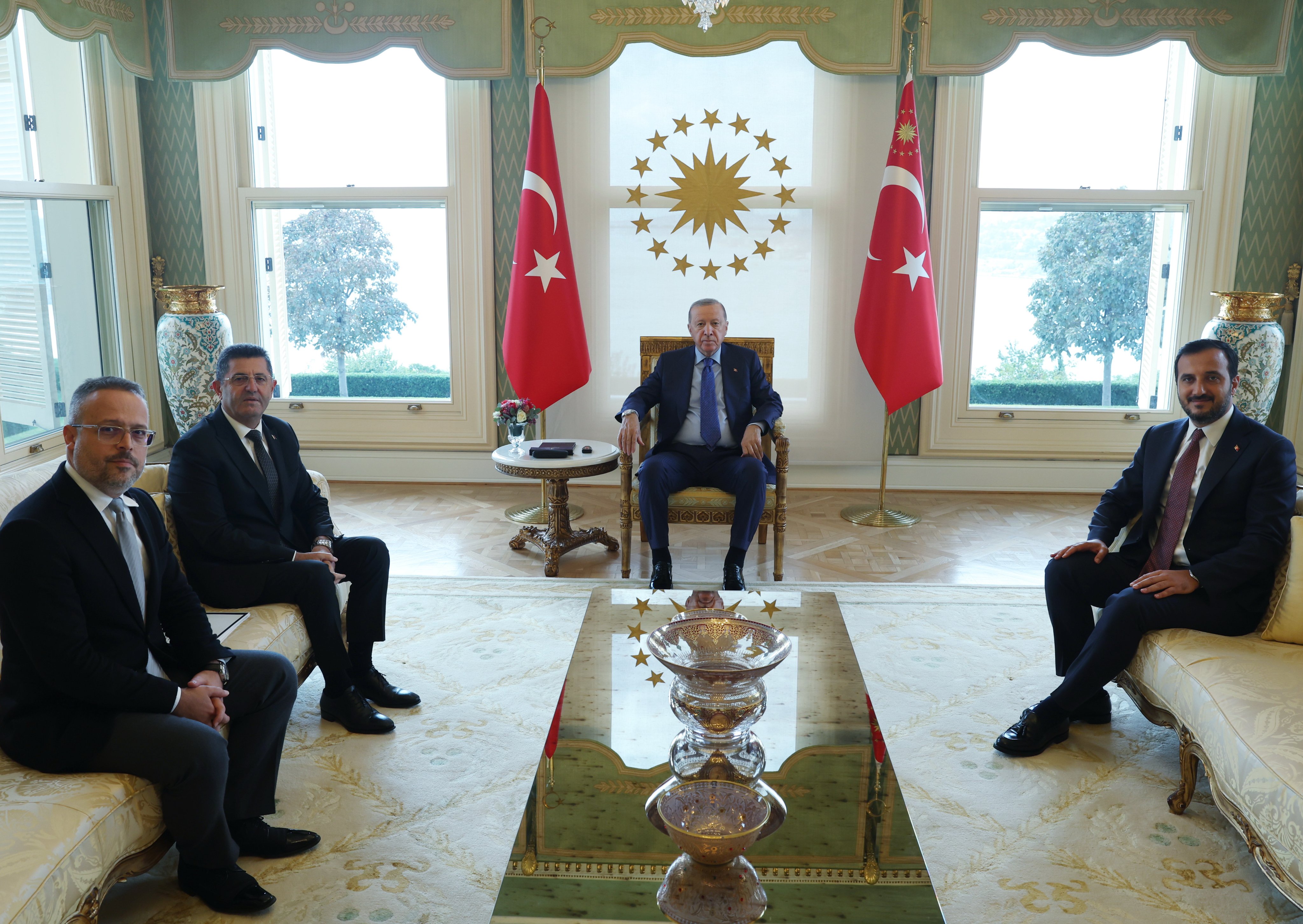 Erdoğan, belediye başkanlarını kabul etti