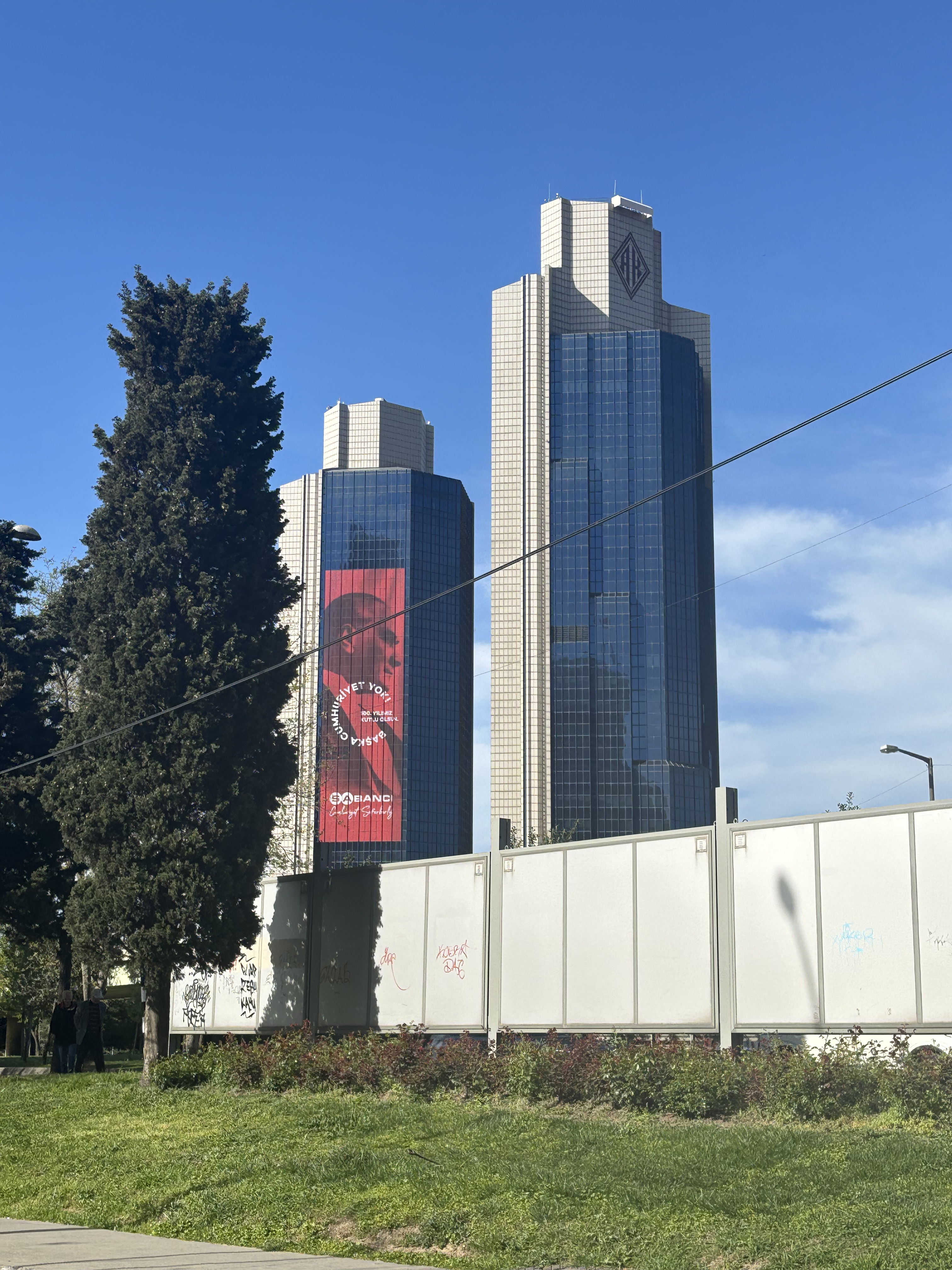 Levent'teki Sabancı Center kuleleri