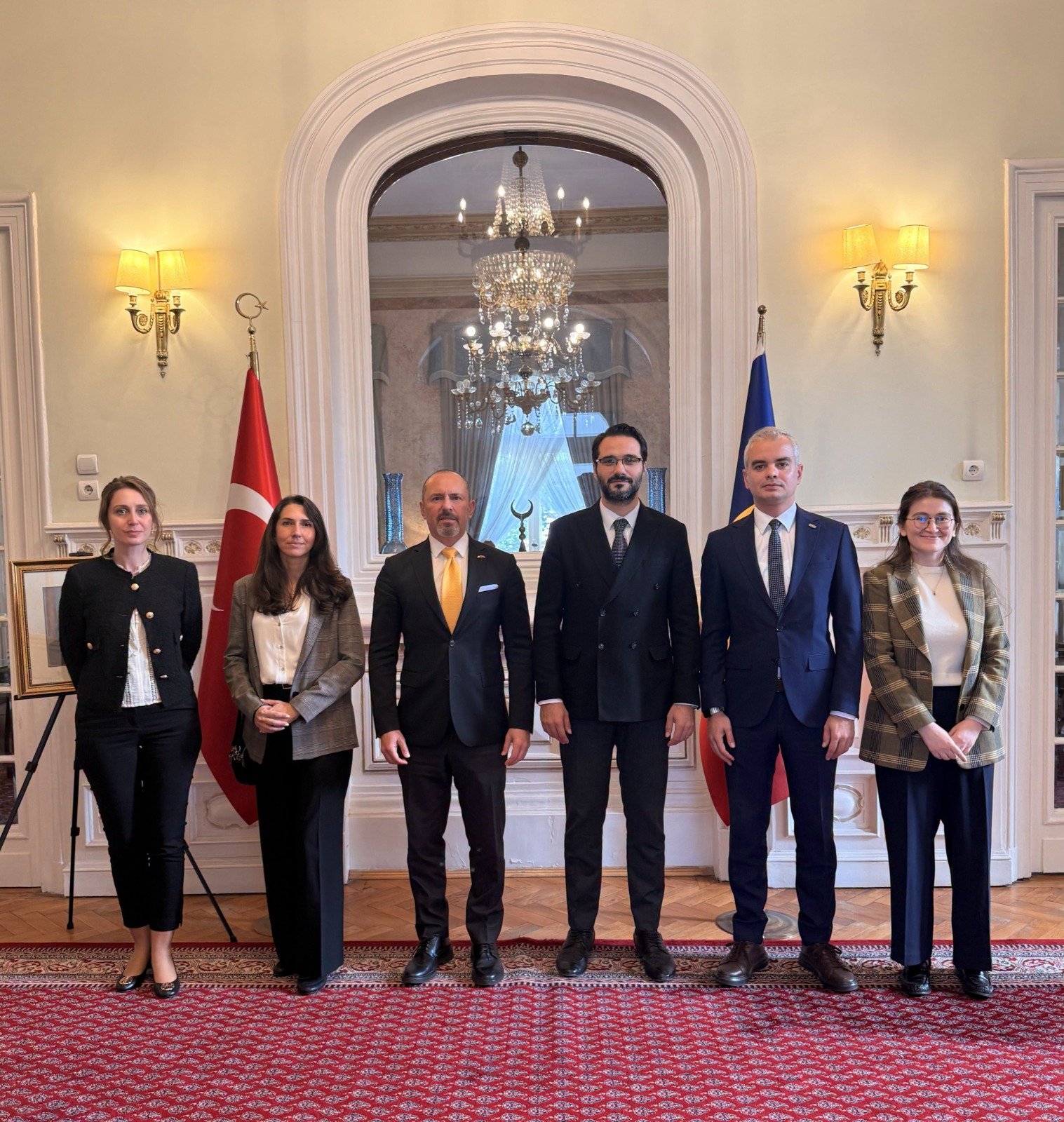 Görüşmenin ardından çekilen toplu fotoğraf