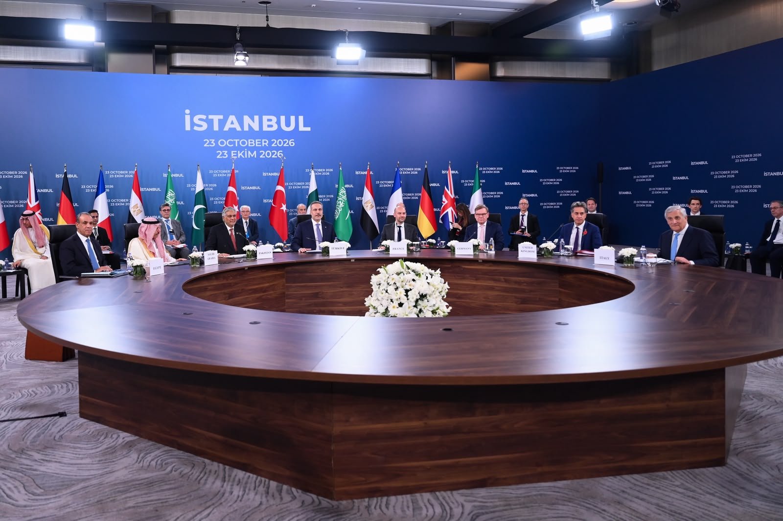 İstanbul'daki R4+E3 Dışişleri Bakanları Toplantısı