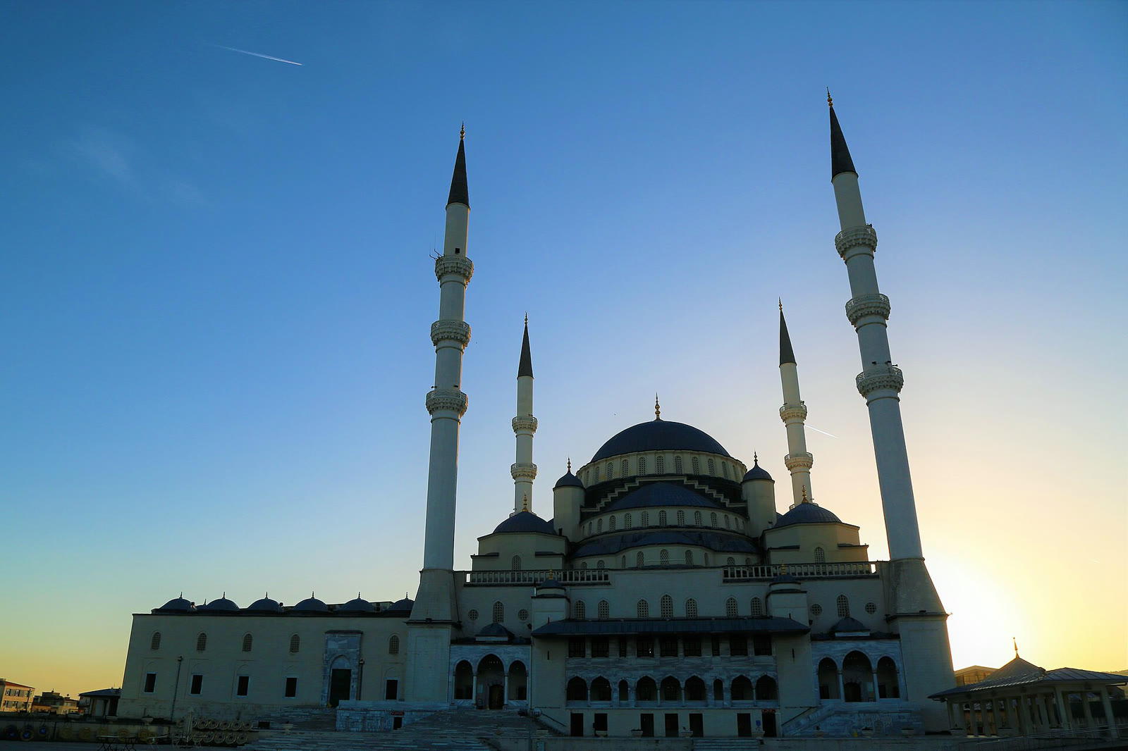 Ankara'daki yürüyüşün başladığı Kocatepe Camii (arşiv)