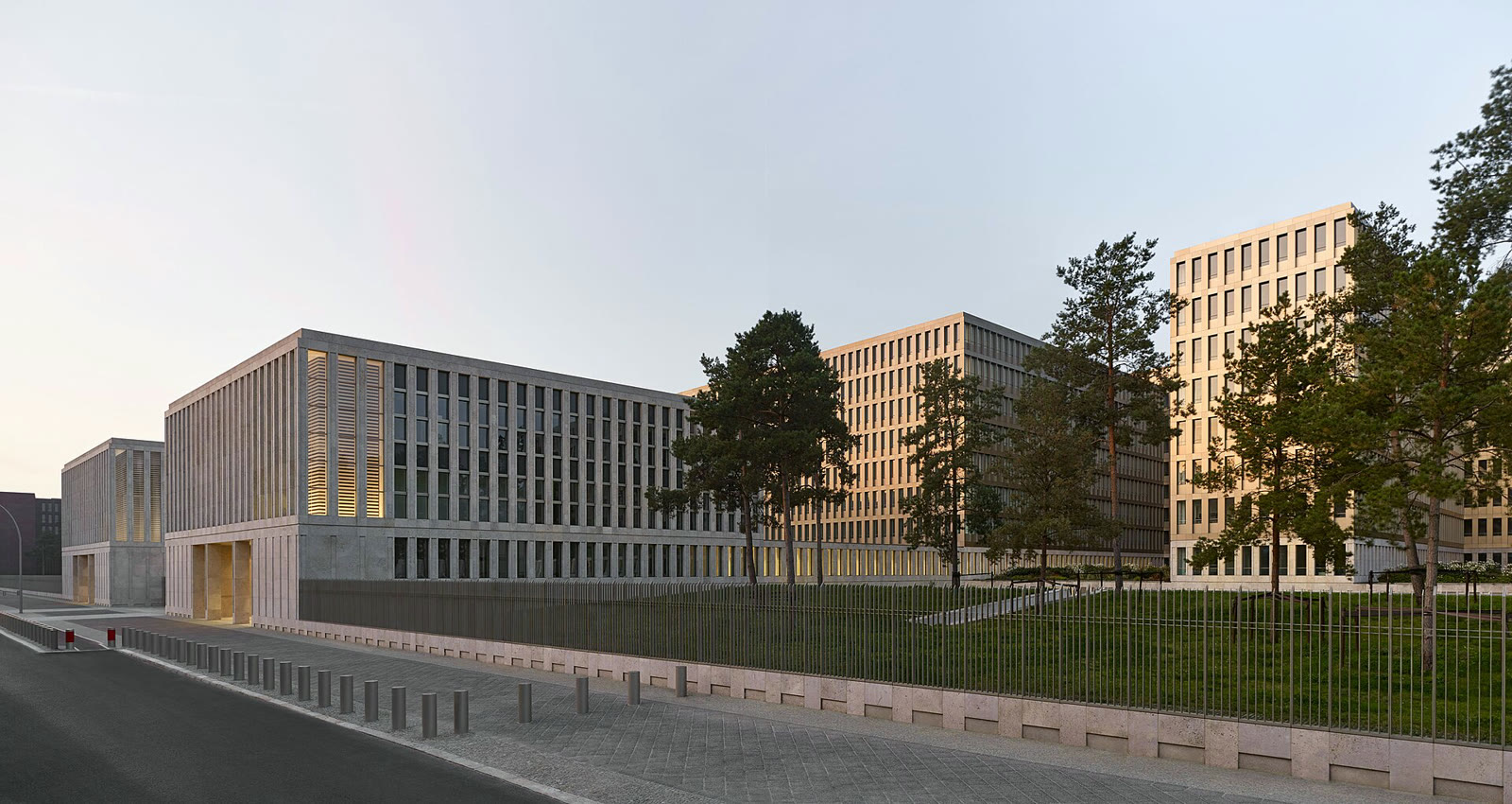 BND'nin Berlin'deki genel merkezi (arşiv)