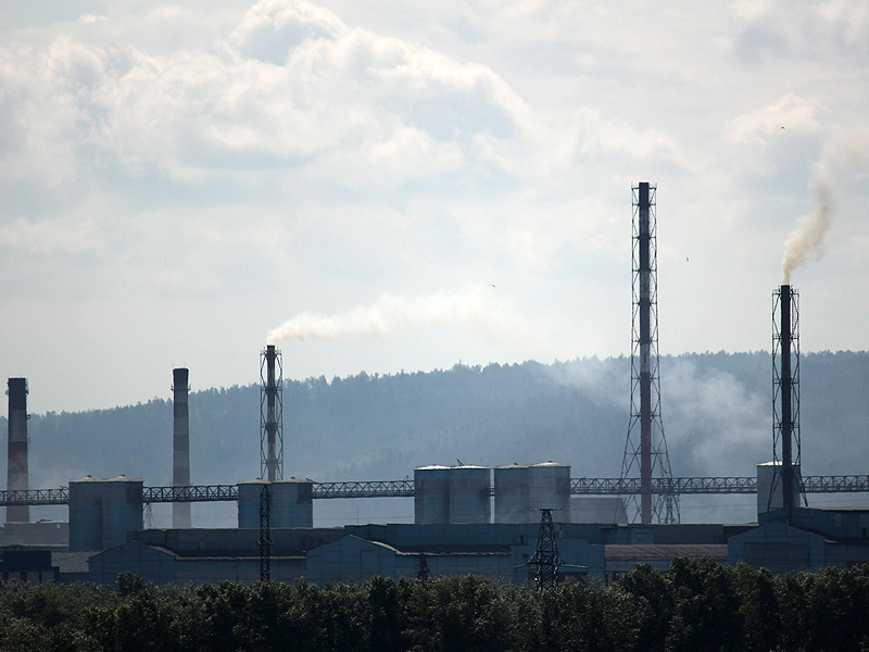Şelehov'daki İrkutsk Alüminyum Fabrikası (arşiv)