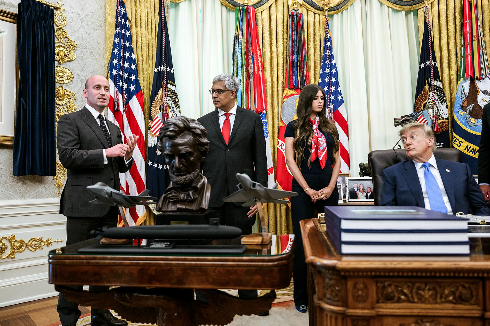 Trump signs an executive order (file)