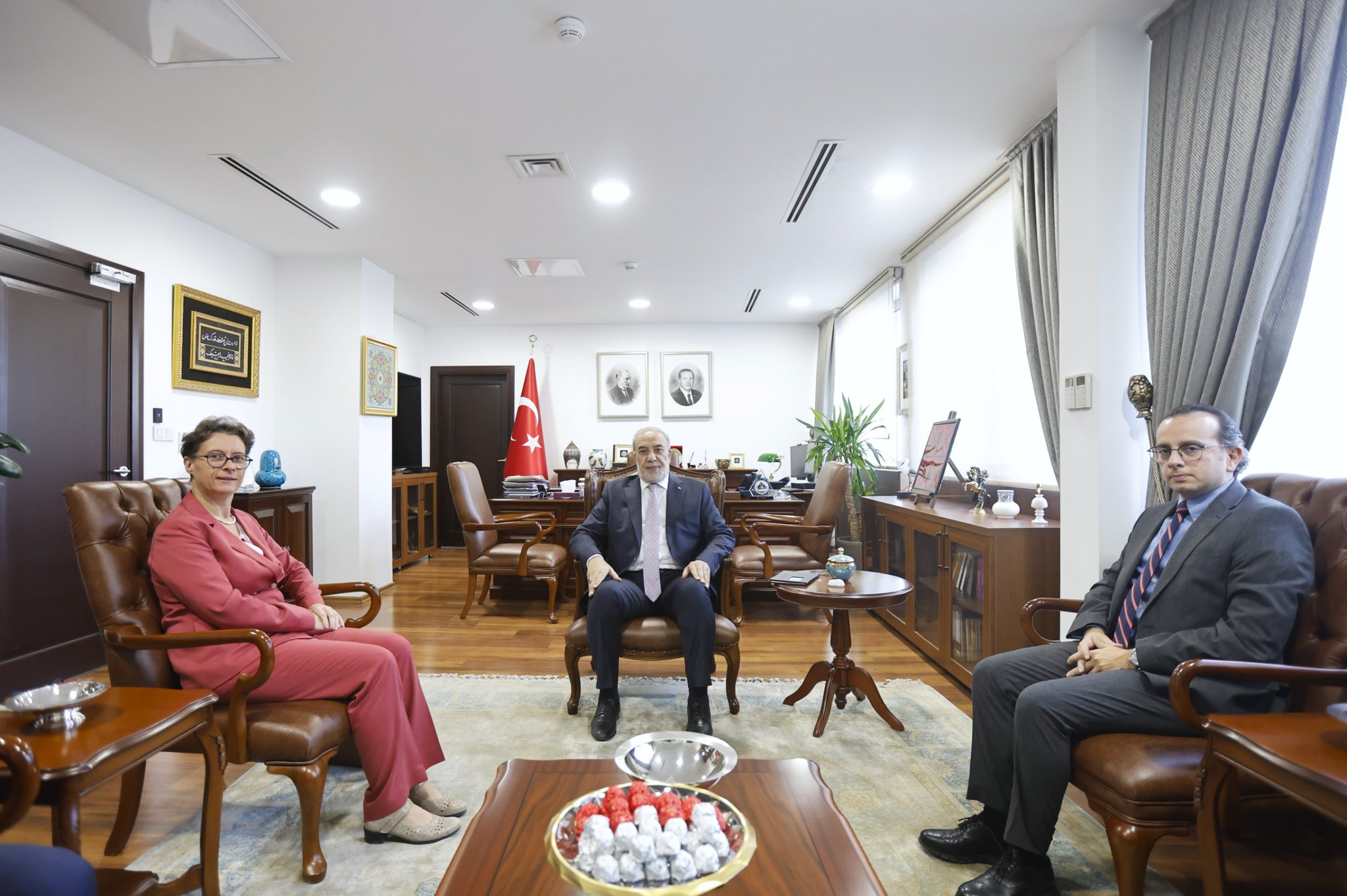 Kulaklıkaya, Fransa’nın Ankara Büyükelçisi Isabelle Dumont ile