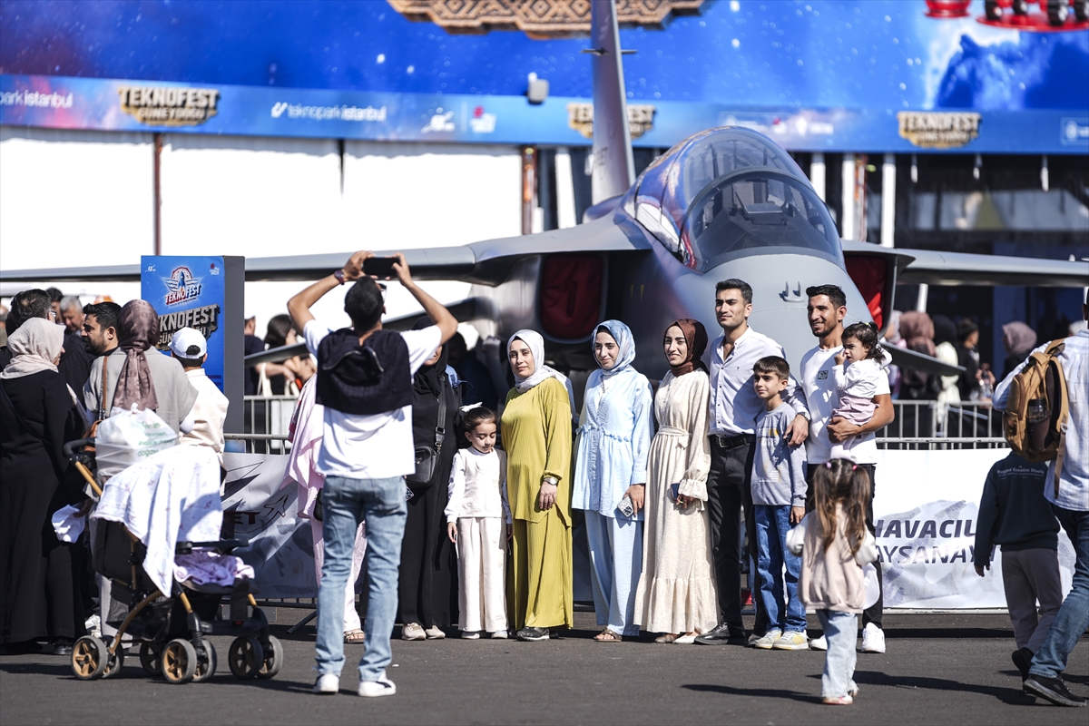Festival alanında yoğunluk (4 Ekim)