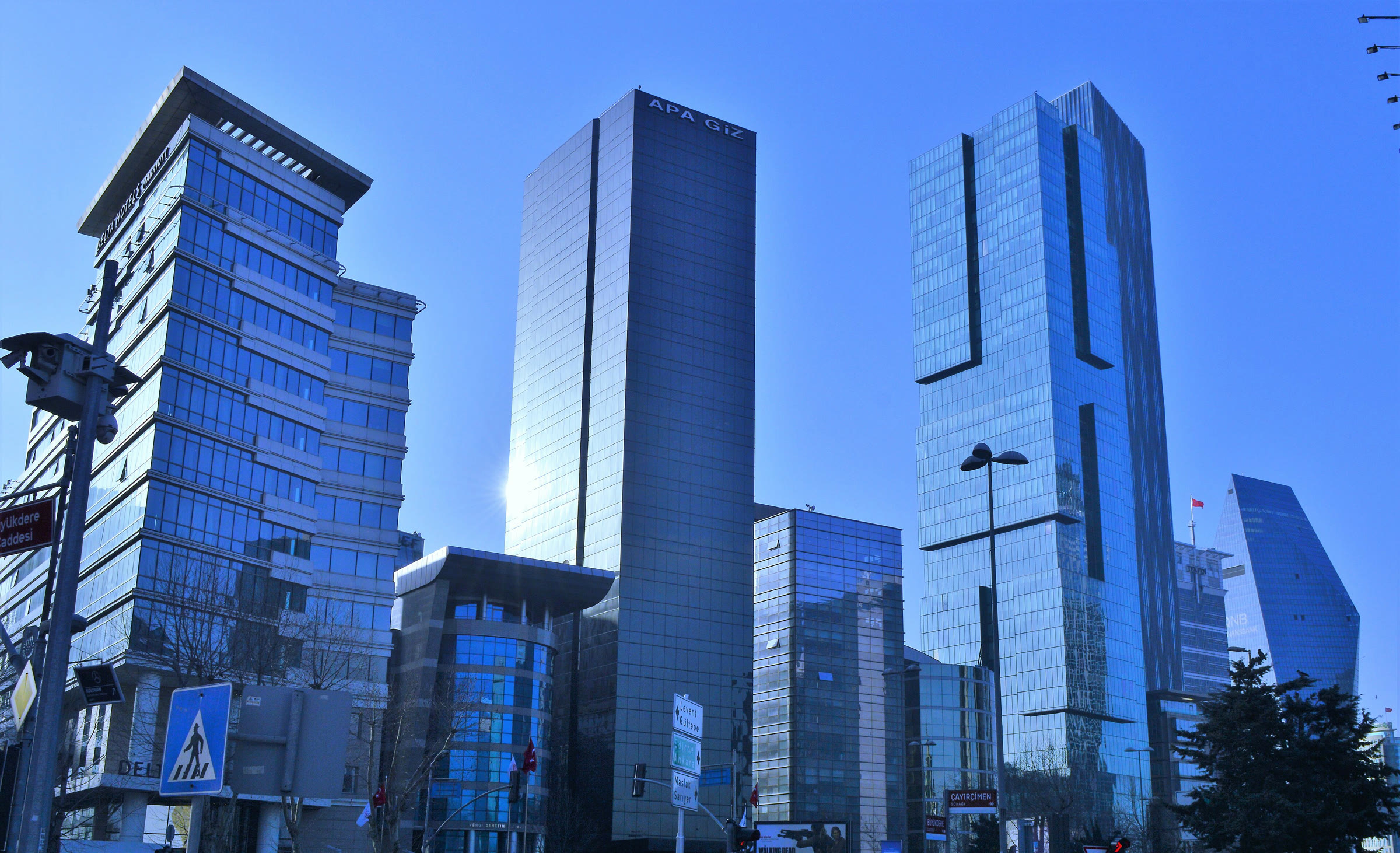 Financial center in Istanbul’s Levent district (archive)