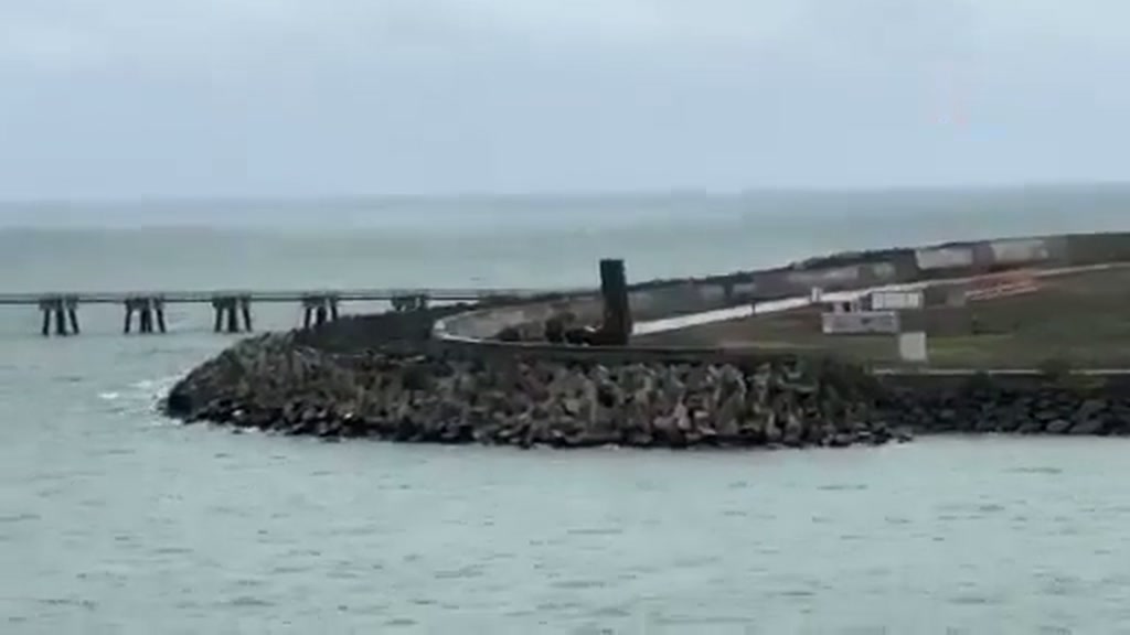The TAYFUN launcher prepares to fire on the Rize-Artvin Airport shore