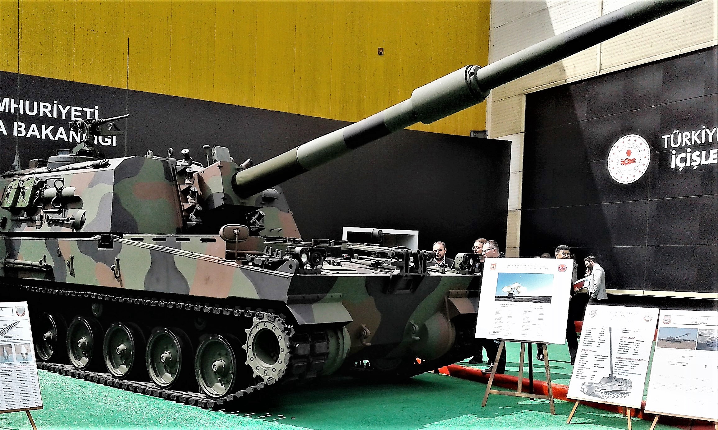 A T-155 Fırtına self-propelled howitzer (archive)